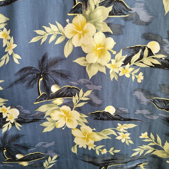 TOMMY BAHAMA Blue Floral Silk Hawaiian Print Button Down Shirt Size L Hibiscus - Picture 7 of 10
